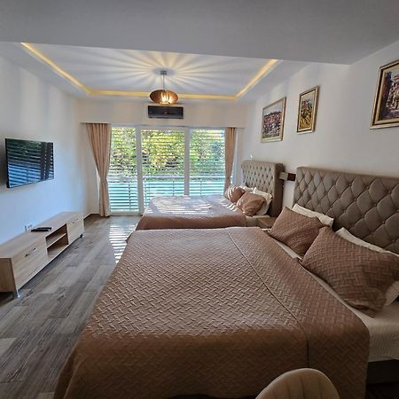 White Blue Ohrid - Luxury Apt, City Center, Private Parking, Balcony, Near Ohrid Lake Exterior photo