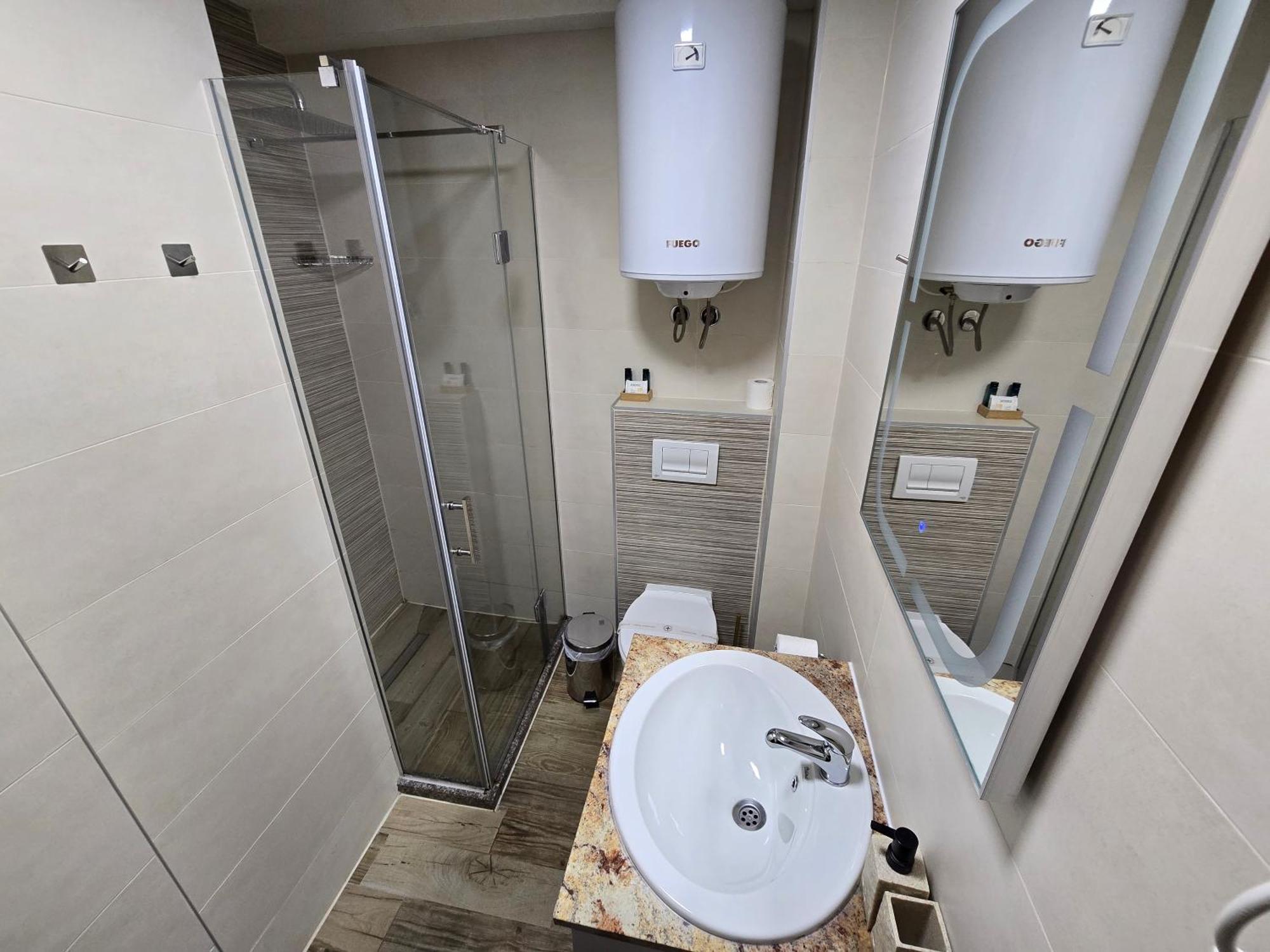 White Blue Ohrid - Luxury Apt, City Center, Private Parking, Balcony, Near Ohrid Lake Exterior photo