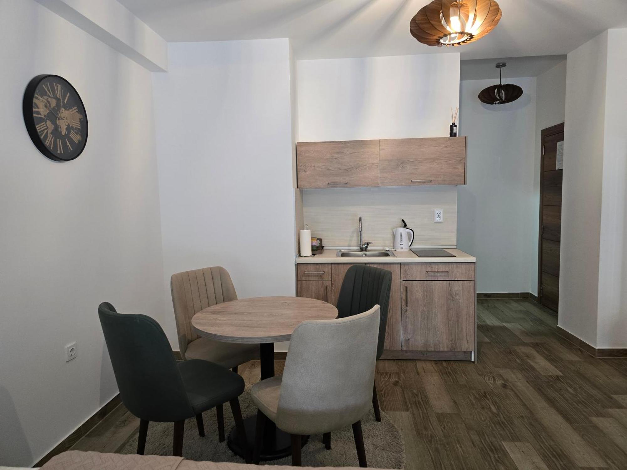 White Blue Ohrid - Luxury Apt, City Center, Private Parking, Balcony, Near Ohrid Lake Exterior photo